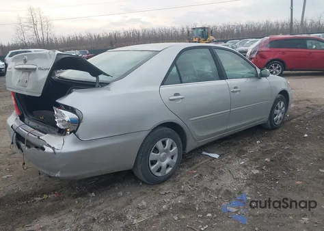 2004 Toyota Camry Le z USA, uszkodzony, nr VIN 4T1BE32K84U817401